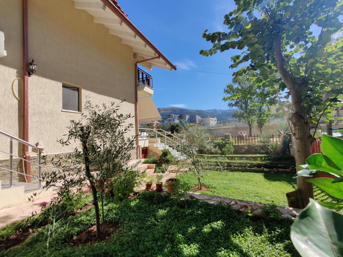 Villa Vasil Mertiri Химар Екстериор снимка
