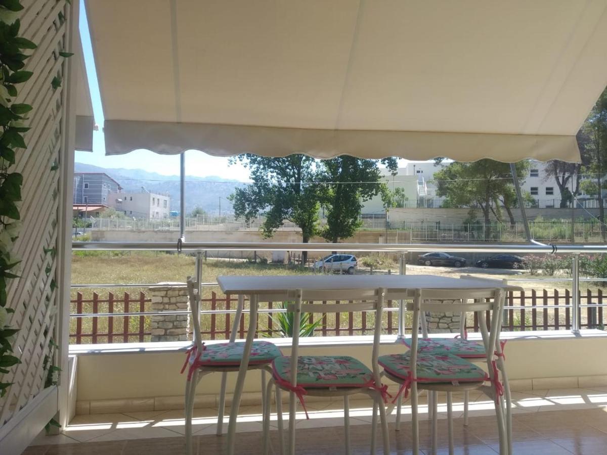 Villa Vasil Mertiri Химар Екстериор снимка